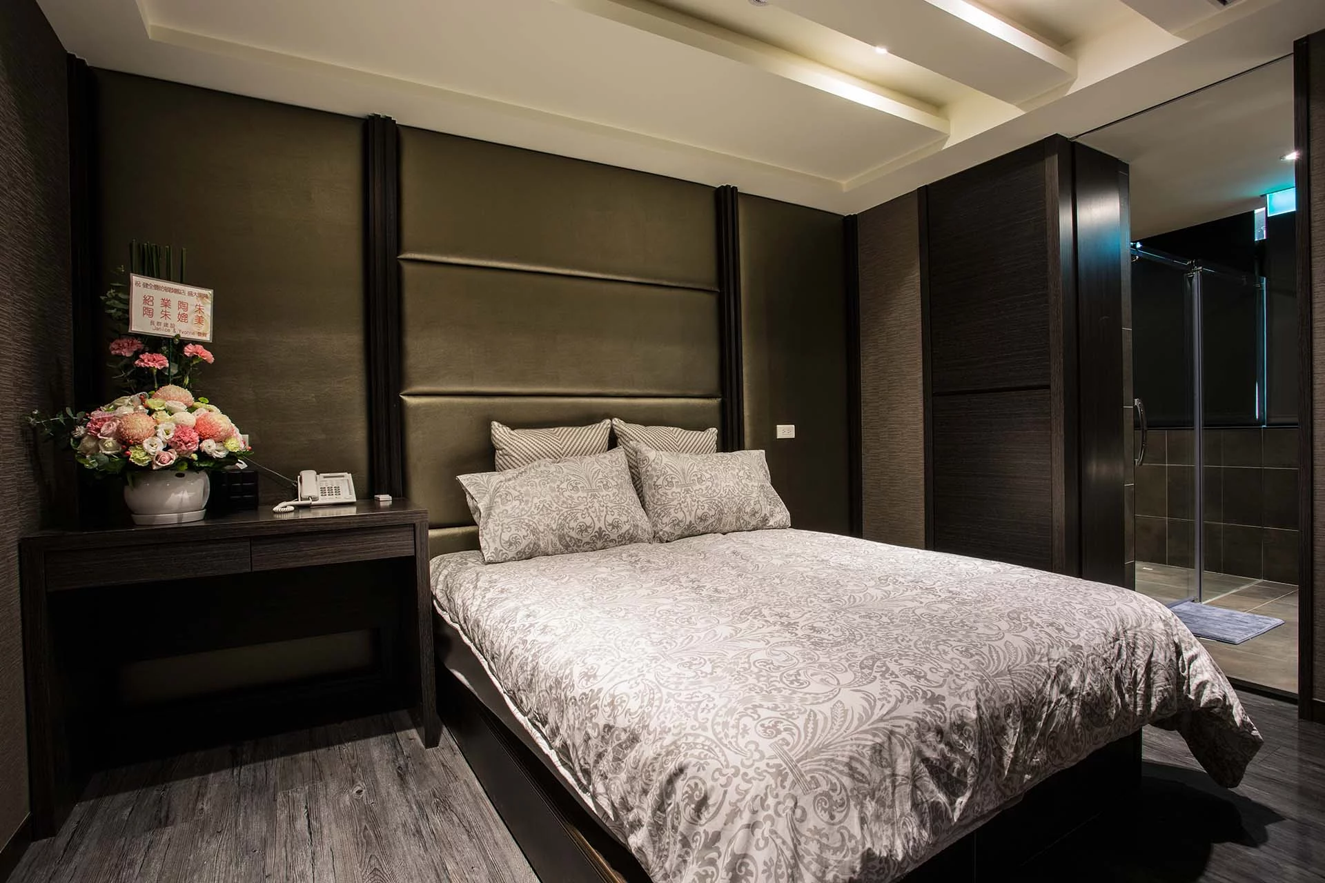 旗艦店 執行長選 01